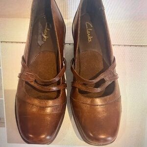 Clarks Mary Jane Leather Brown Double Strap Pump Heel Women Size 8.5M